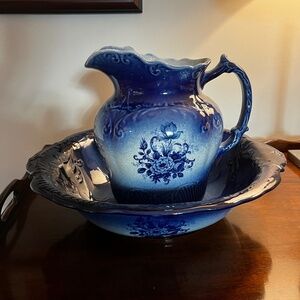 Large Staffordshire Ironware Pitcher and Basin Set